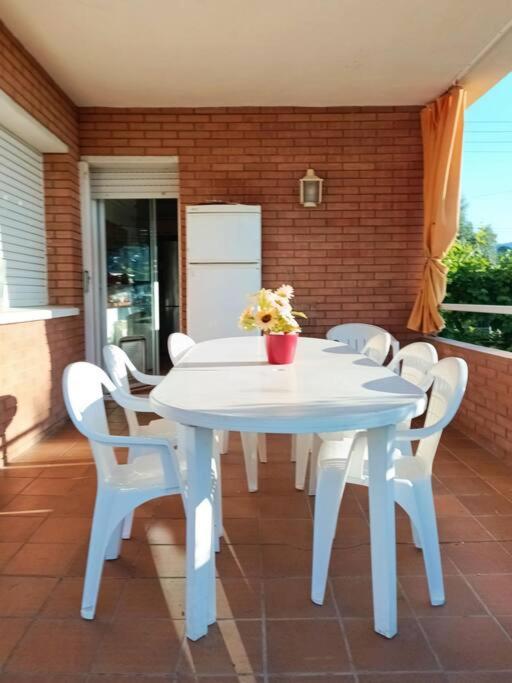 Вилла Casa Con Jardin Y Piscina Privada. Santa Eulalia de Ronsana Экстерьер фото